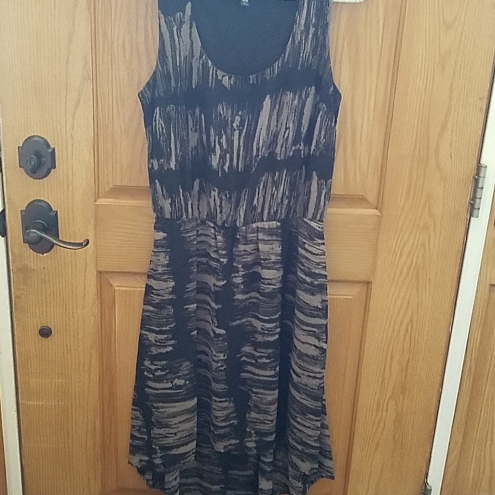 Hi/low hem black/tan tank dress med